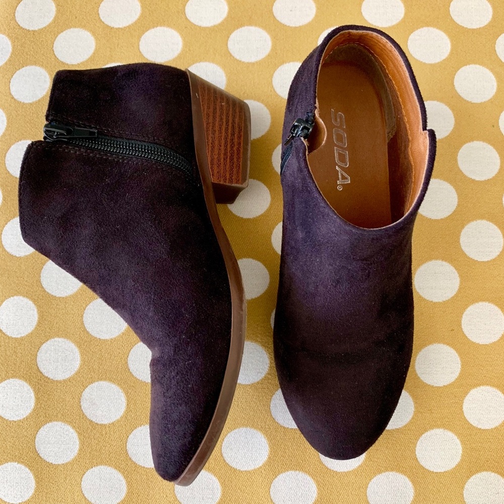 SODA Western Faux Suede Ankle Zip Booties - Sz 5.5